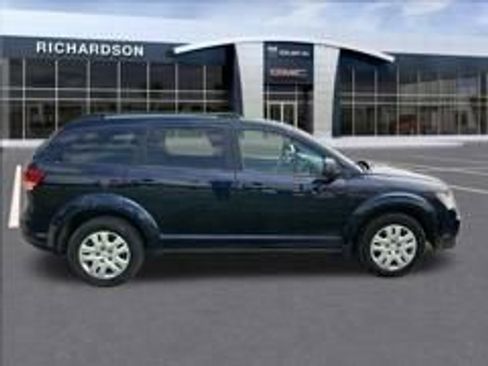 Used 2020 Dodge Journey SE w/ SE Popular Equipment Group FWD image 4