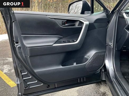 Certified 2023 Toyota RAV4 LE image 21