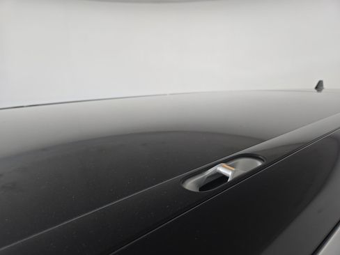 Used 2025 Rivian R1S Adventure AWD/4WD image 13