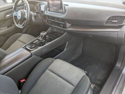 Used 2024 Nissan Rogue SV image 19