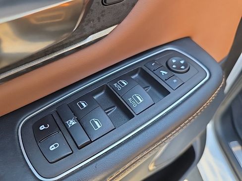 Used 2023 RAM 1500 Limited w/ Trailer Tow Group image 9