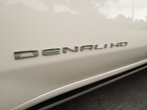 Used 2025 GMC Sierra 2500 Denali w/ Denali Reserve Package AWD/4WD image 44
