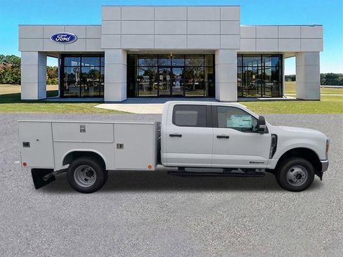 New 2026 Ford F350 XL w/ XL Chrome Package AWD/4WD image 3