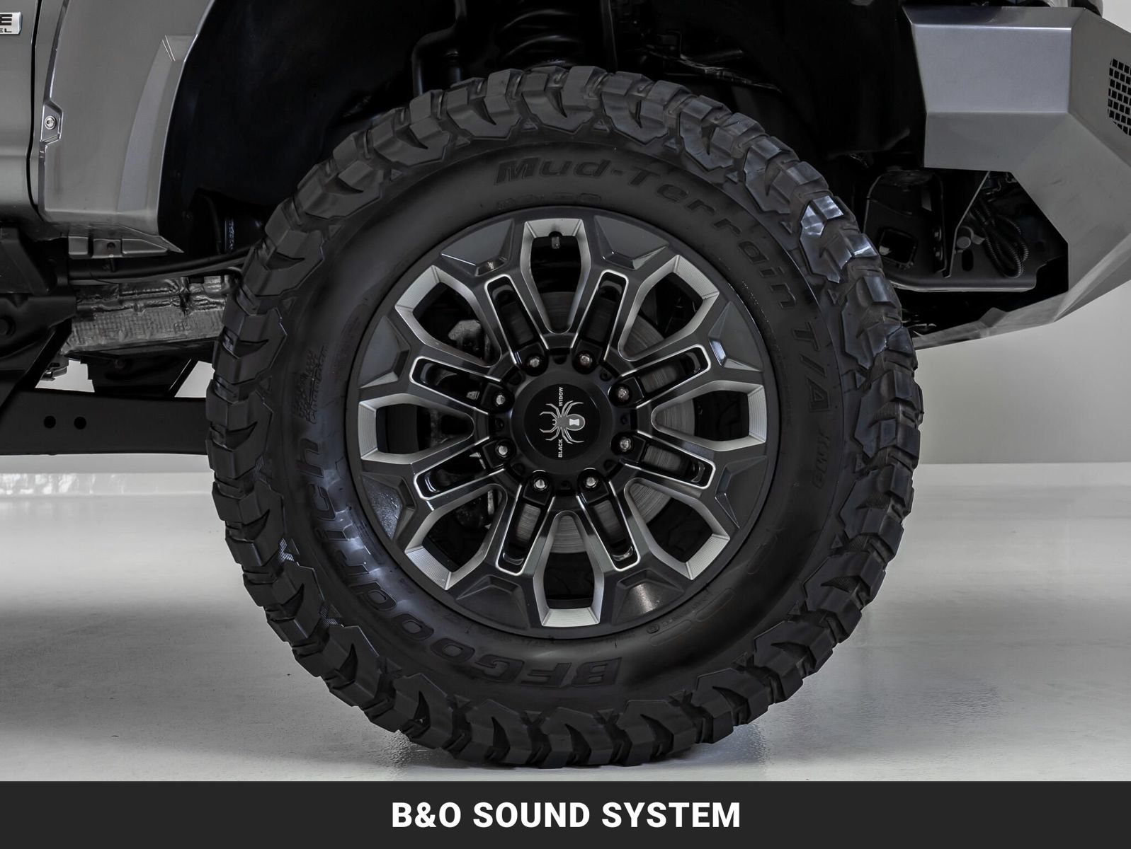 Used 2022 Ford F250 Lariat w/ Black Appearance Package AWD/4WD image 11