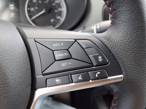 New 2025 Nissan Versa SR w/ Trunk Package image 24