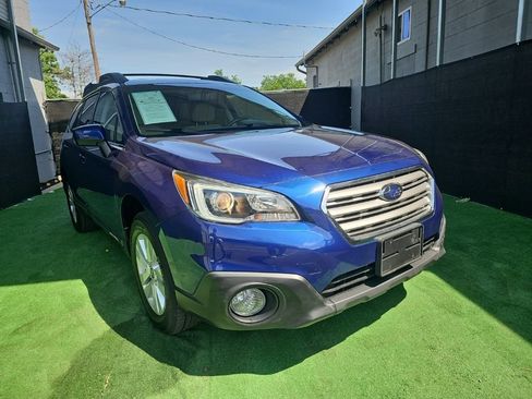 Used 2017 Subaru Outback 2.5i Premium AWD/4WD image 1