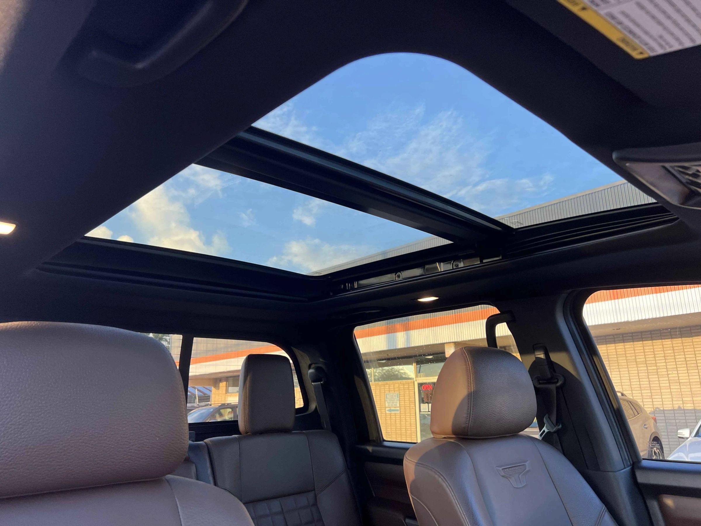 Used 2021 Nissan Titan Platinum Reserve w/ Moonroof Package RWD image 25