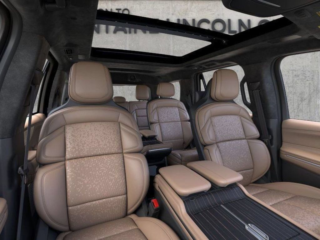 New 2025 Lincoln Navigator Black Label AWD/4WD image 10