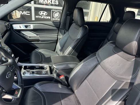 Used 2020 Ford Explorer ST w/ ST Street Pack image 3