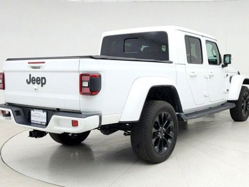 Used 2022 Jeep Gladiator Overland image 5