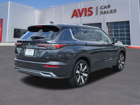 Used 2025 Mitsubishi Outlander SE AWD/4WD image 6