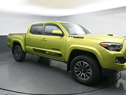 Used 2023 Toyota Tacoma TRD Sport w/ Black Out Package (TMS) AWD/4WD image 2