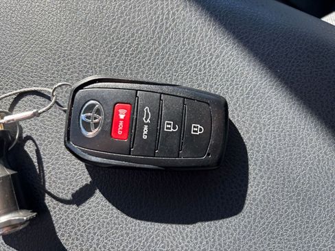 Used 2025 Toyota Camry LE image 18