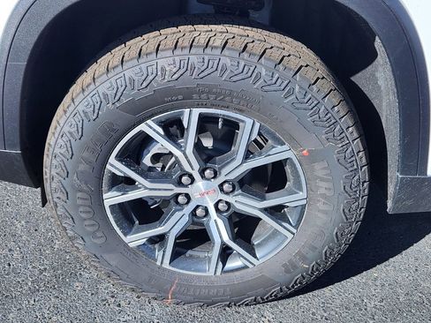 New 2026 GMC Acadia AT4 w/ Luxury Package image 6