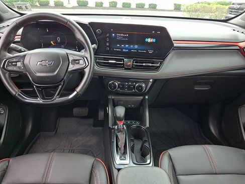 Used 2025 Chevrolet TrailBlazer RS w/ Convenience Package AWD/4WD image 16