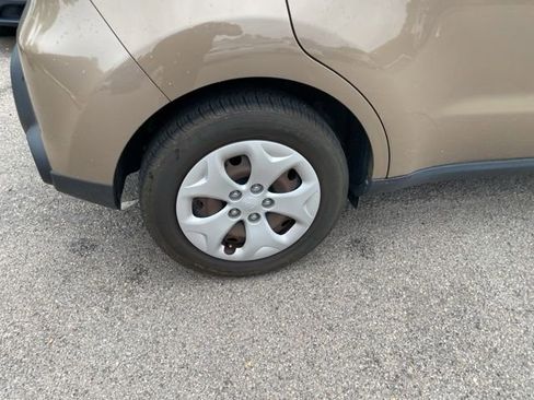 Used 2014 Kia Soul Base image 9