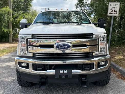 Used 2019 Ford F350 Lariat w/ Lariat Value Package AWD/4WD image 2