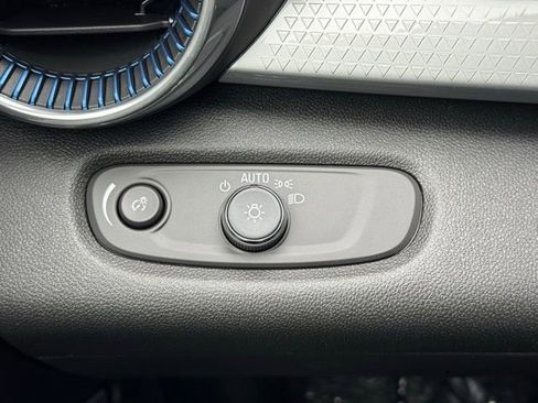 New 2026 Chevrolet Trax LT FWD image 28