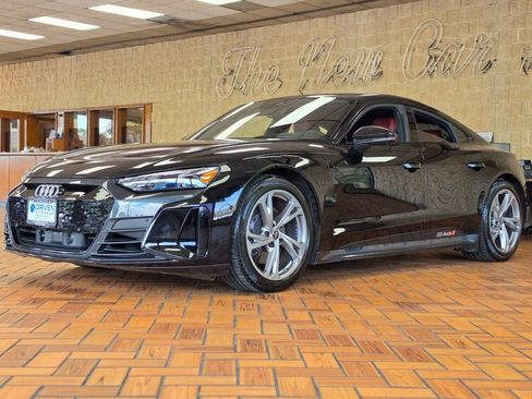 Used 2024 Audi e-tron GT Prestige AWD/4WD image 4