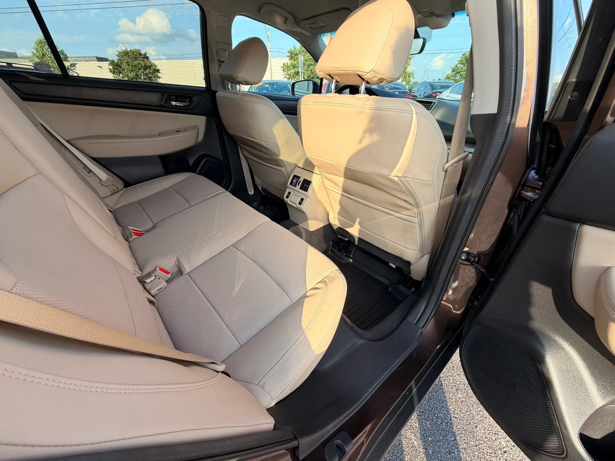 Used 2019 Subaru Outback 3.6R Limited AWD/4WD image 22