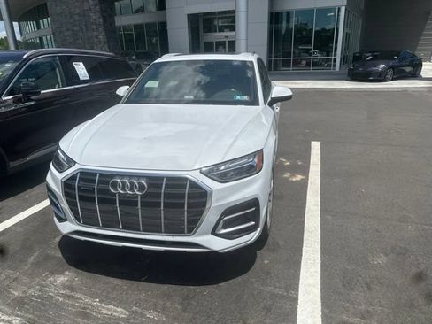Used 2021 Audi Q5 2.0T Premium Plus w/ Premium Plus Package AWD/4WD image 2