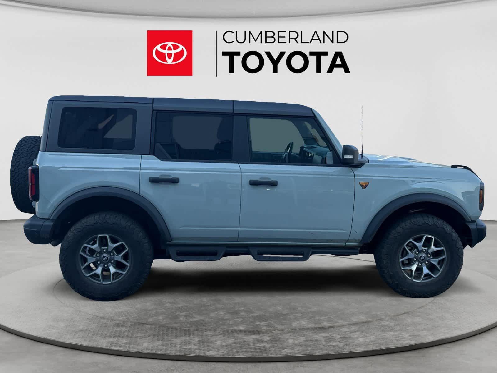 Used 2023 Ford Bronco Badlands AWD/4WD image 6