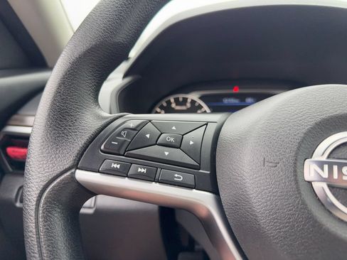 Used 2024 Nissan Altima 2.5 SV FWD image 16