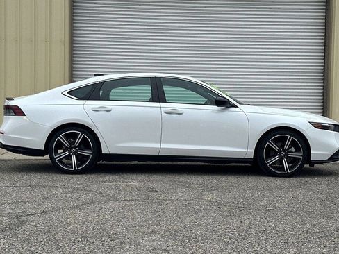 Used 2024 Honda Accord Sport image 7