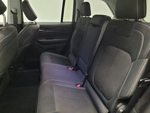 Used 2023 Jeep Grand Cherokee Laredo RWD image 18
