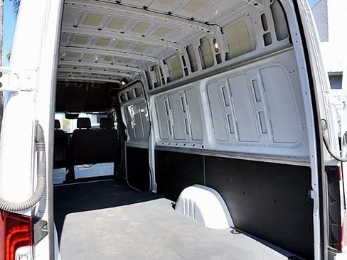 Used 2024 Mercedes-Benz Sprinter 2500 image 17
