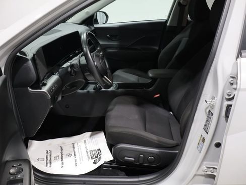 Used 2024 Hyundai Kona SEL image 10
