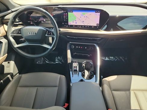 Certified 2025 Audi Q5 Premium w/ Convenience Package AWD/4WD image 2