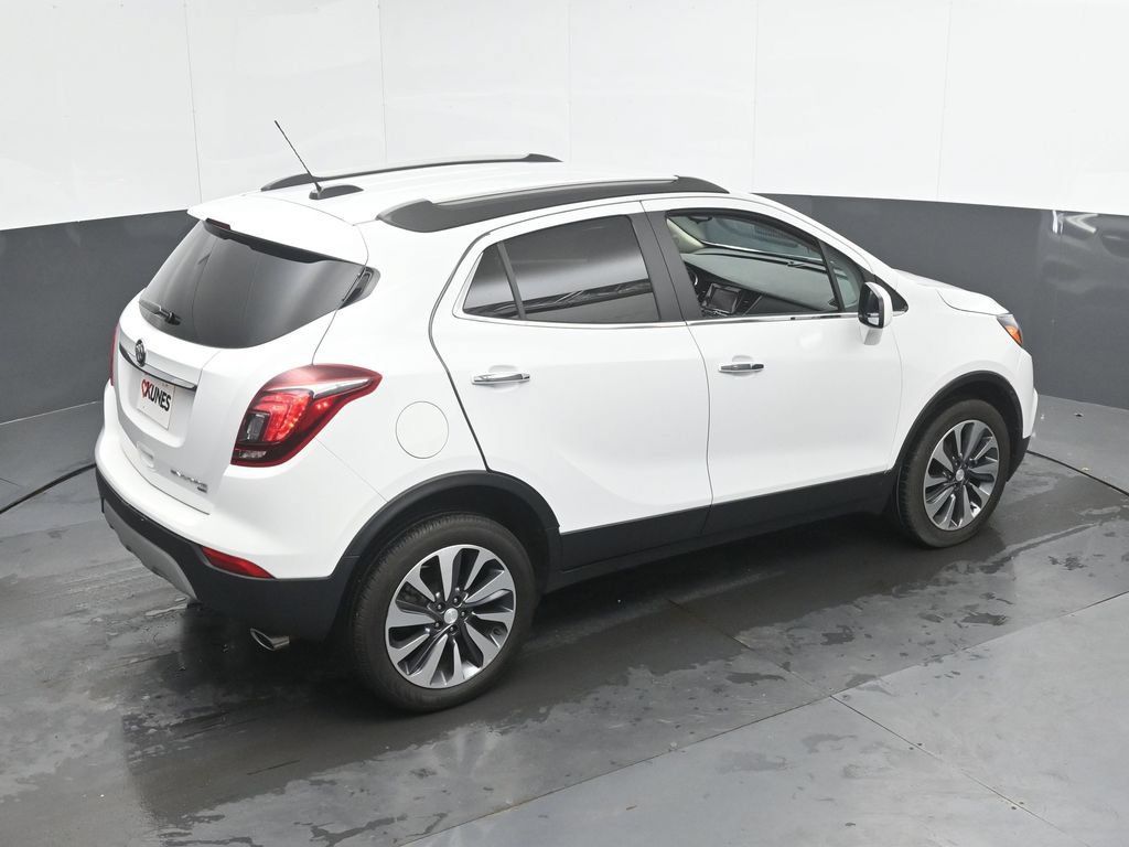 Used 2022 Buick Encore Preferred w/ Safety Package AWD/4WD image 32