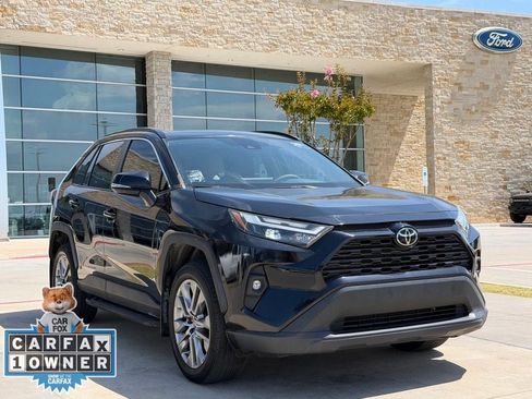 Used 2023 Toyota RAV4 XLE Premium FWD image 18