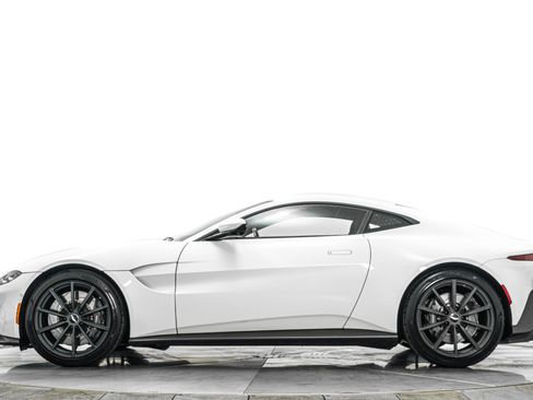 Used 2020 Aston Martin V8 Vantage Coupe RWD image 6