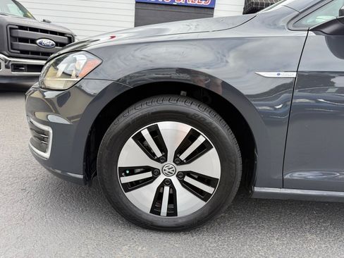 Used 2019 Volkswagen e-Golf SE w/ Driver Assistance Package image 13