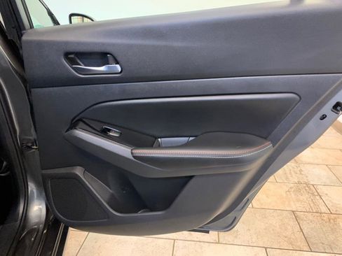 Used 2023 Nissan Altima 2.5 SR w/ SR Premium Package image 43