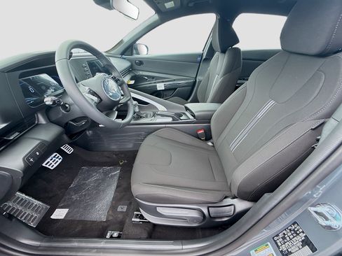 New 2026 Hyundai Elantra Sport FWD image 14