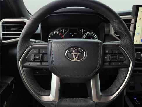Used 2025 Toyota Tundra SR5 w/ SR5 Premium Package AWD/4WD image 22