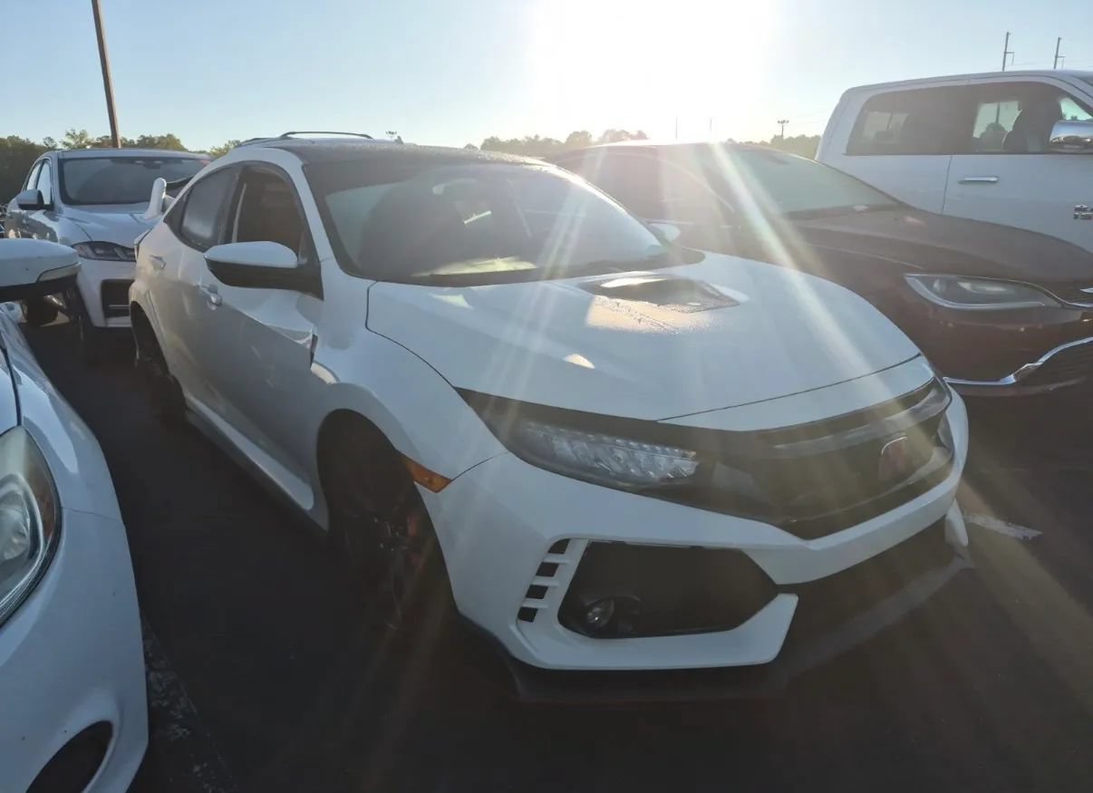 Used 2019 Honda Civic Type R image 2