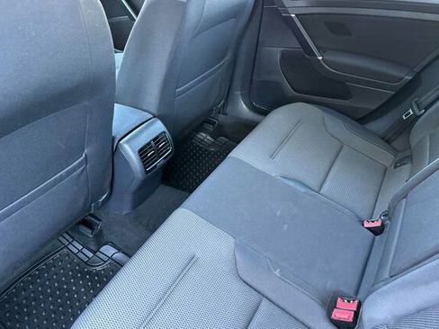 Used 2019 Volkswagen e-Golf SE w/ Driver Assistance Package image 12