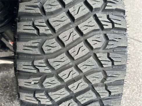 Used 2024 Ford Bronco Wildtrak image 11