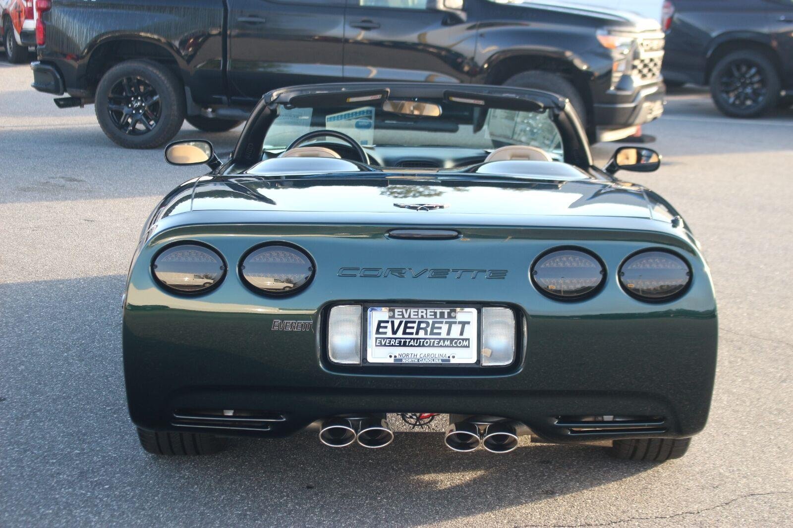 Used 2000 Chevrolet Corvette Convertible w/ Performance Handling Pkg RWD image 6