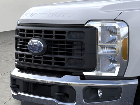 New 2026 Ford F250 XL w/ XL Driver Assist Package AWD/4WD image 17