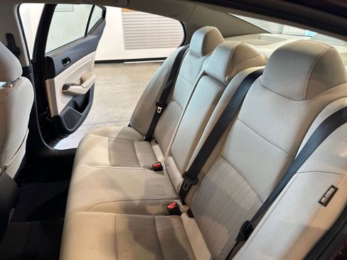 Used 2025 Nissan Altima 2.5 SV image 38