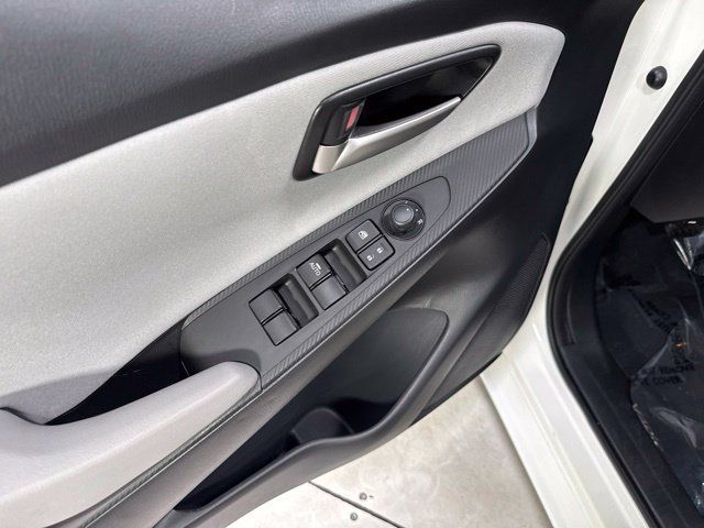 Used 2019 Toyota Yaris L FWD image 10
