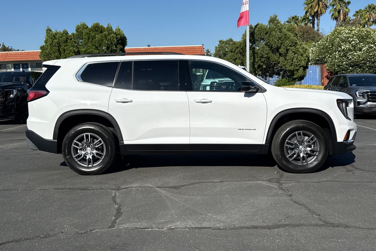New 2027 GMC Acadia Elevation AWD/4WD image 3