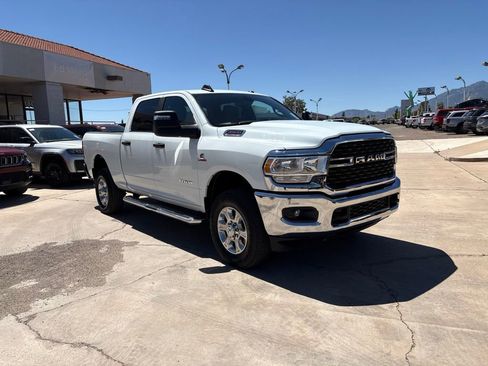 Certified 2024 RAM 2500 Big Horn AWD/4WD image 3