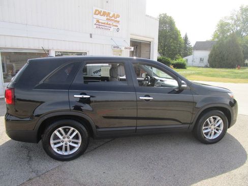 Used 2014 Kia Sorento LX image 6