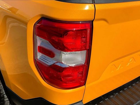 Certified 2022 Ford Maverick Lariat w/ Equipment Group 500A Standard image 24